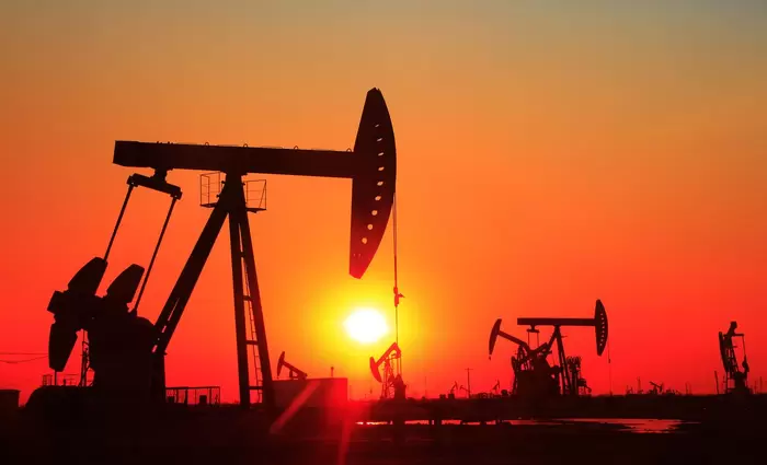 Βρετανία: Άλμα 2% καταγράφουν οι τιμές του πετρελαίου