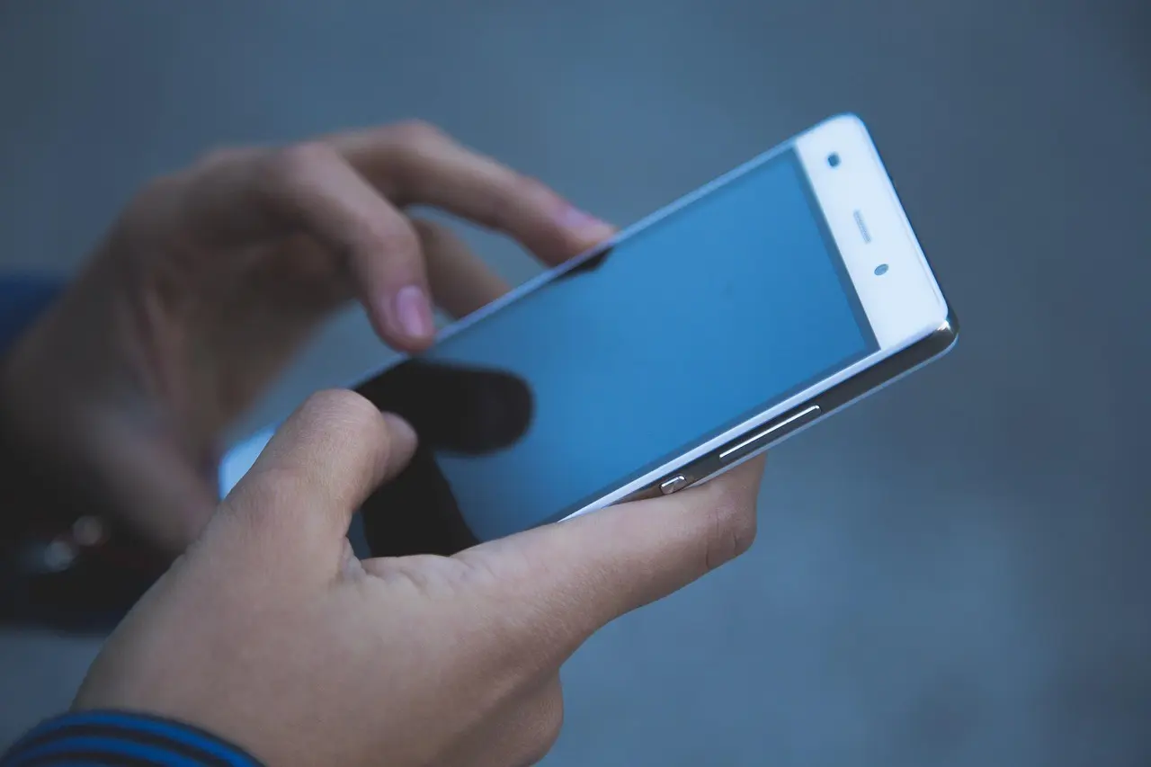 Πόσο αυξήθηκαν οι επιθέσεις σε smartphones το πρώτο εξάμηνο του 2025