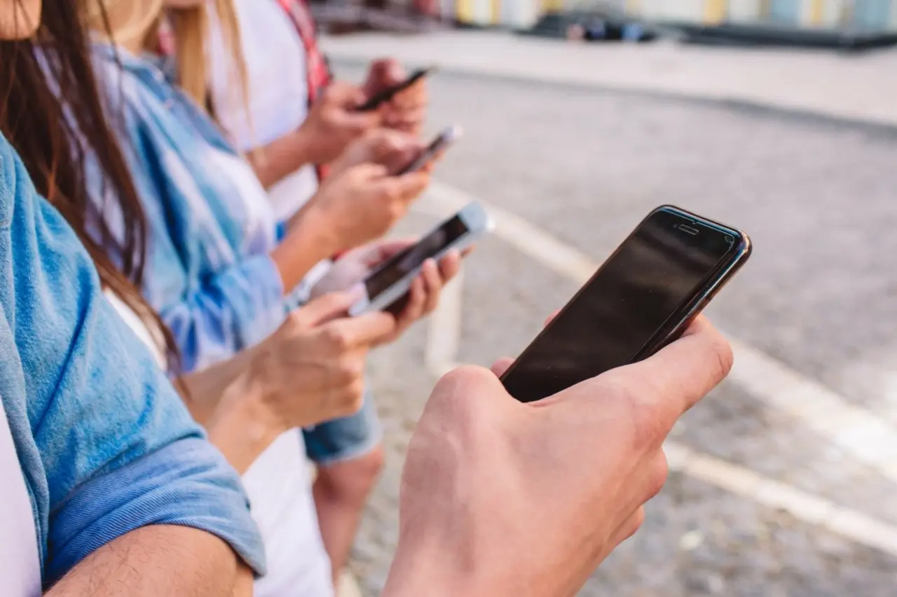 Huawei, Xiaomi, Oppo στο στόχαστρο: Δασμοί και οι επιπτώσεις στην αγορά smartphones