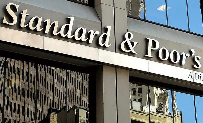 S&P: Αναβάθμισε τέσσερις ελληνικές τράπεζες