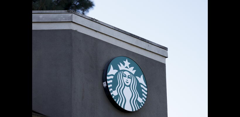 Starbucks: Οι τηλεφωνικές παραγγελίες έφθειραν την ψυχή τους, λέει ο Μπράιαν Νίκολ