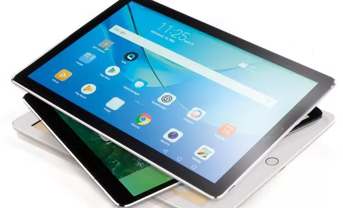 Χιλιάδες tablet παραδίδονται στα σχολεία για online εκπαίδευση