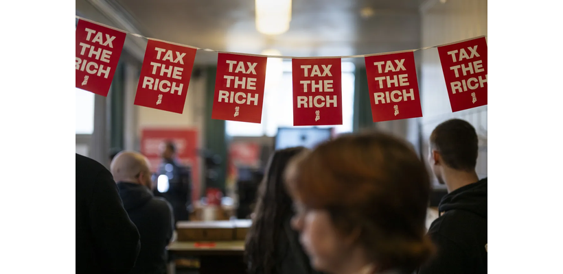 Συντριπτικό «όχι» των Ελβετών στη φορολόγηση των super rich