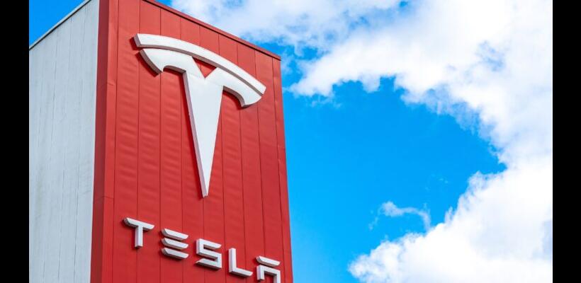 Tesla: Καθίζηση σε έσοδα και κέρδη το α’ τρίμηνο – Υποσχέσεις για νέα μοντέλα σε προσιτές τιμές