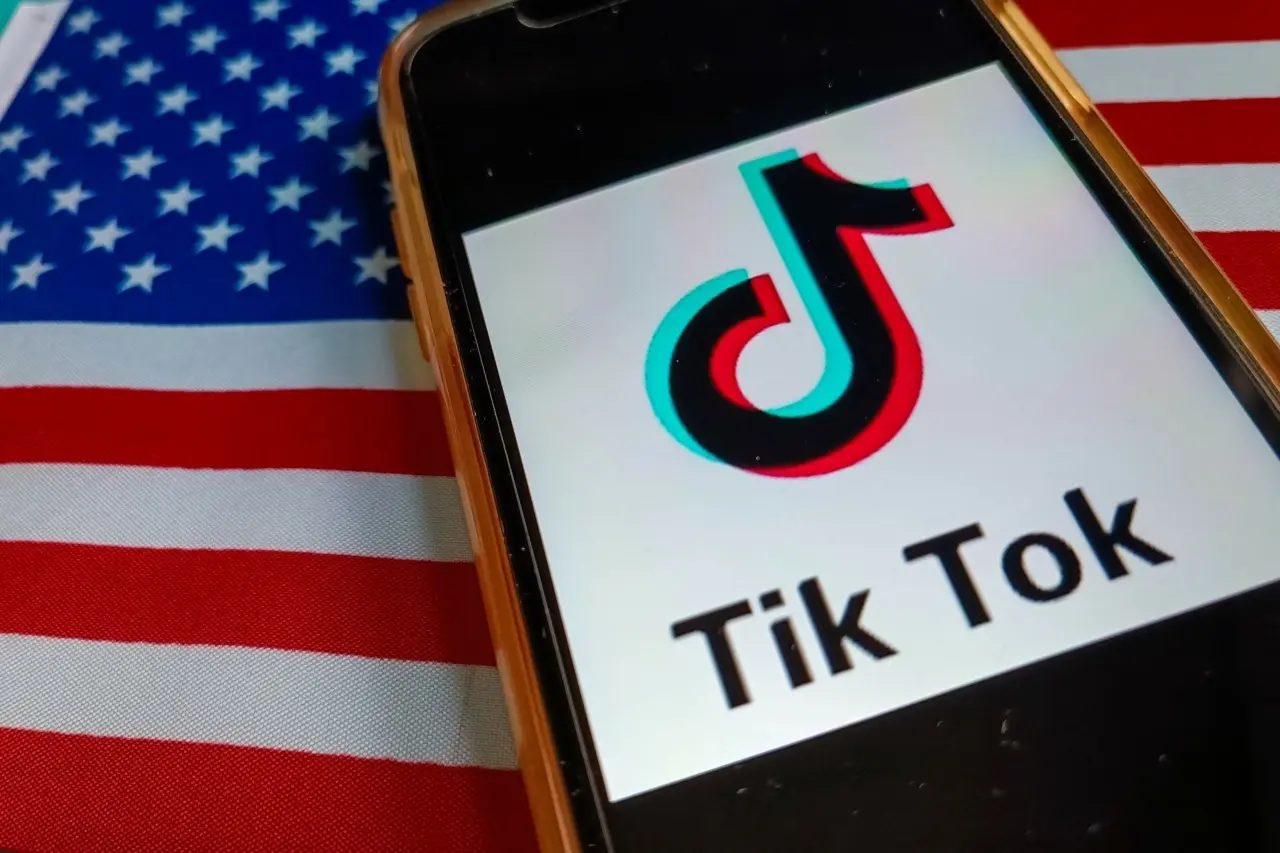 TikTok: Ο αλγόριθμος θα επανεκπαιδευτεί με δεδομένα «Made in USA»