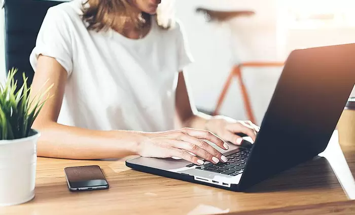 Συμφωνία για τηλεργασία, επιφύλαξη για το χρόνο εφαρμογής