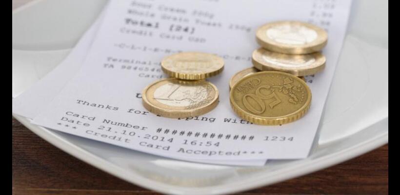 Ξεκίνησε με διαφωνίες και επιφυλάξεις η συζήτηση της πρότασης νόμου για τα tips