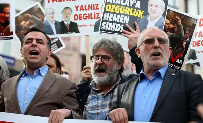 Τουρκία: Απολύονται πάνω από 18.000 εργαζόμενοι στο δημόσιο