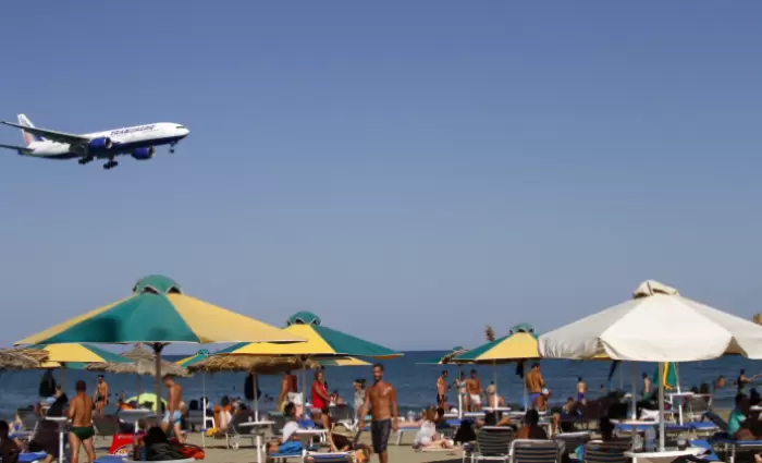 Νέο ρεκόρ τουριστικών αφίξεων για το οκτάμηνο