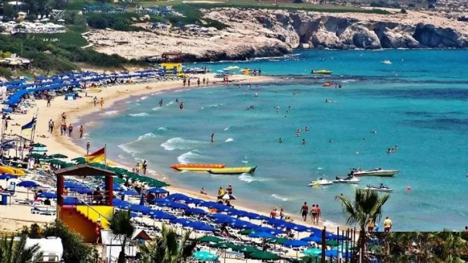 Σε ιστορικό υψηλό αναμένονται τα έσοδα από τουρισμό φέτος