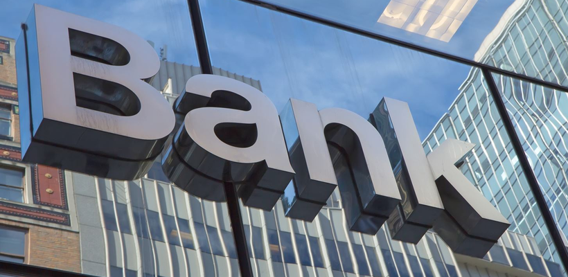 Σύνδεσμος Τραπεζών: Ναι σε βιώσιμες λύσεις, όχι στην αβεβαιότητα – «Πληρώσαμε ήδη φόρο 775 εκατ.»