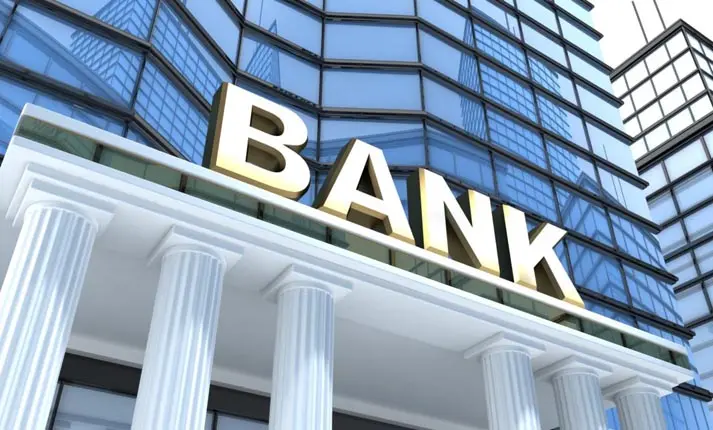 Bloomberg: Γιατί η στοχοποίηση των τραπεζών από τους πολιτικούς είναι επικίνδυνη
