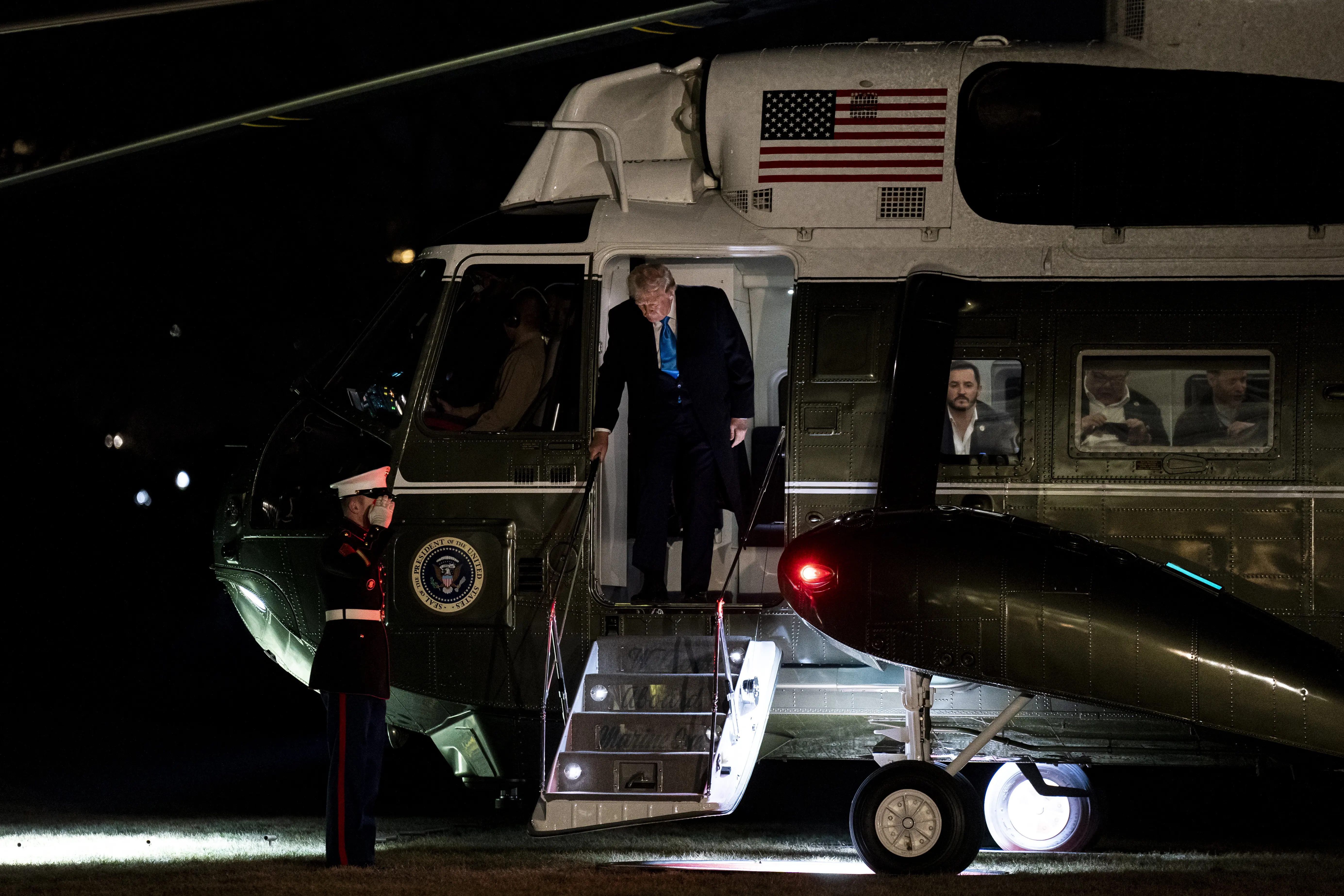 Τραμπ: «Πολύ σύντομα» δασμοί των ΗΠΑ και σε προϊόντα της ΕΕ