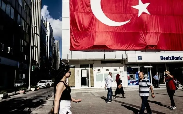 Τουρκία: Αυξάνει τις προβλέψεις για τον πληθωρισμό - Κλείνει το χάσμα με τις αγορές