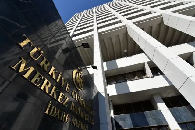 Κεντρική Τράπεζα Τουρκίας: Ο «πονοκέφαλος» του carry trade – Πώς διαχειρίζεται τη λίρα