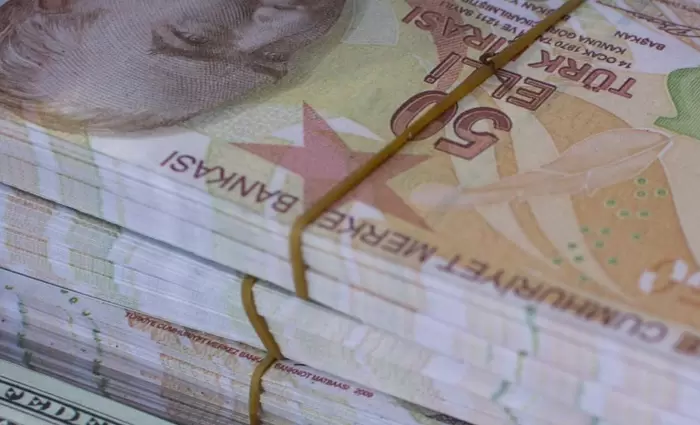 Ερχιουρμάν: Πιθανή αλλαγή νομίσματος εν μέσω αντιδράσεων για την τουρκική λίρα