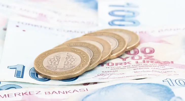 Βυθίζεται η τουρκική λίρα