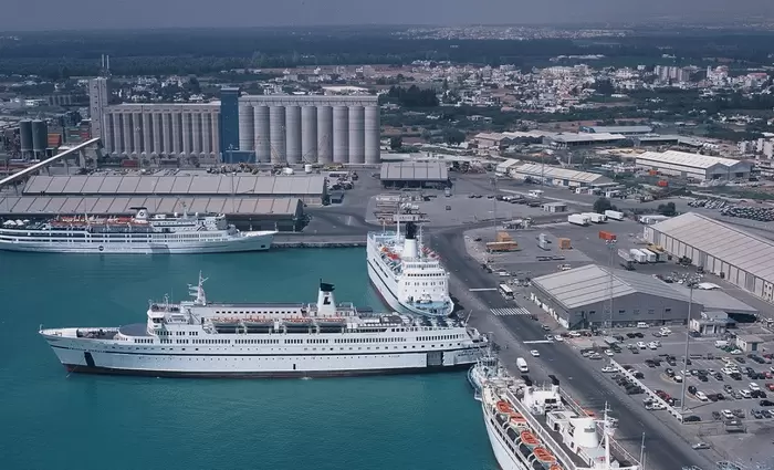 Η ΟΕΒ χαιρετίζει την παραπομπή σε διαιτησία της διαφοράς στα Λιμάνια