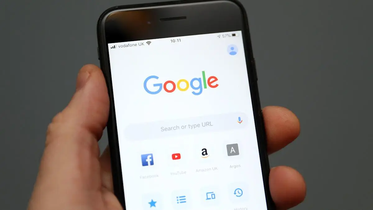 Βρετανία: Βάζει φρένο στην κυριαρχία Apple και Google στα smartphones