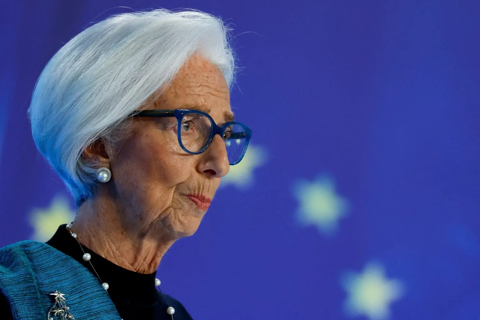 Πώς η Λαγκάρντ ενισχύει το βάρος του ευρώ και τον παγκόσμιο ρόλο της ΕΚΤ
