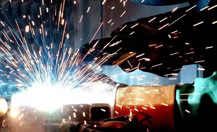 Ρεύμα: Η ακριβή ενέργεια υπονομεύει την ανταγωνιστικότητα της ευρωπαϊκής βιομηχανίας