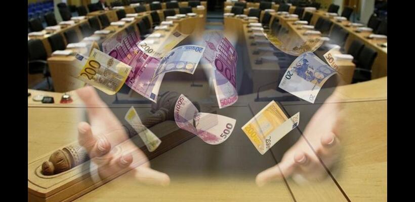 Πέρασε τα δικά της η Βουλή για πολλαπλές συντάξεις – Η μπάλα στον ΠτΔ