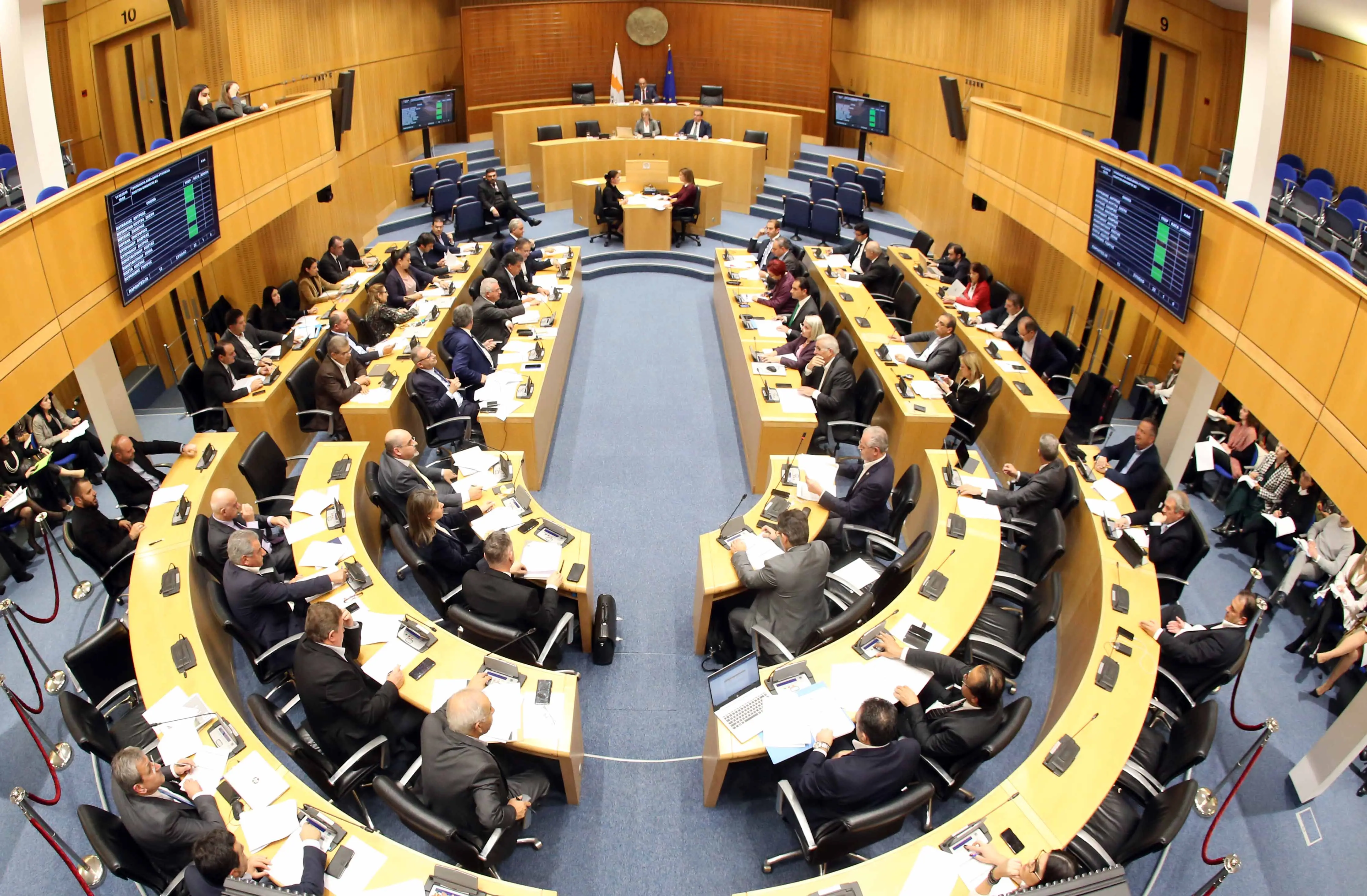 Εγκρίνεται κατά πλειοψηφία σήμερα ο κρατικός προϋπολογισμός