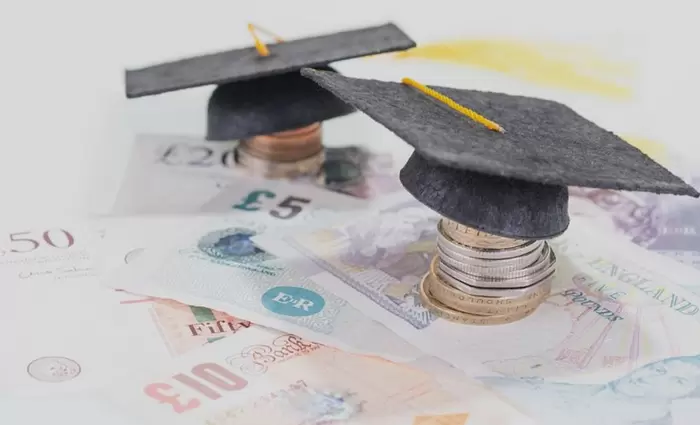 Τι αλλάζει στα δίδακτρα στα Βρετανικά πανεπιστήμια το 2019