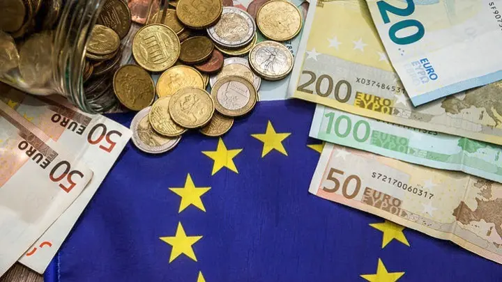 Die Zeit: Αρκετά πια με τους ελέγχους της Ελλάδας