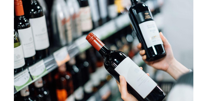 Η Μεγάλη Βρετανία αυξάνει τον ειδικό φόρο κατανάλωσης στο κρασί