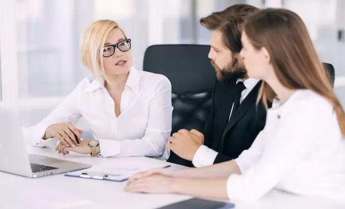 Τεχνική Διαπραγμάτευσης: Πώς να αυξήσετε τον μισθό σας με δύο λέξεις