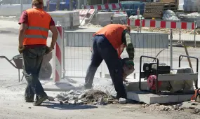 Διακοπή υπαίθριων εργασιών και σήμερα λόγω καύσωνα