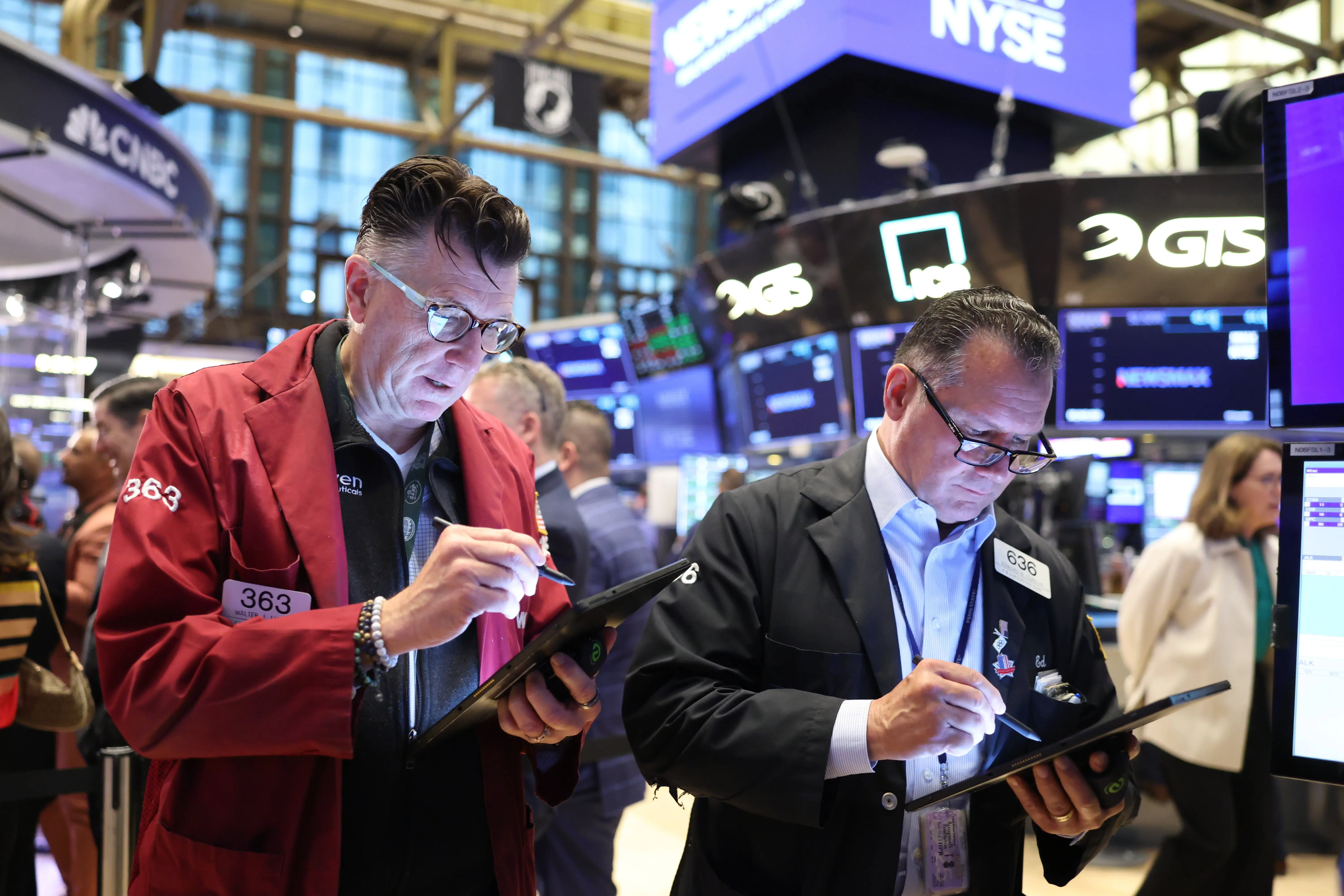 «Σφυροκόπημα» στη Wall Street από τους δασμούς Τραμπ – Ελλοχεύει ο κίνδυνος της ύφεσης