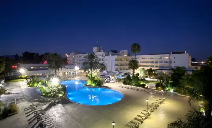 Τι αλλάζει στο Hilton Park που γίνεται πεντάστερο