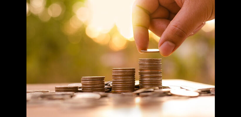 Προϋπολογισμός: Διατήρηση της ανάπτυξης και συγκράτηση δαπανών