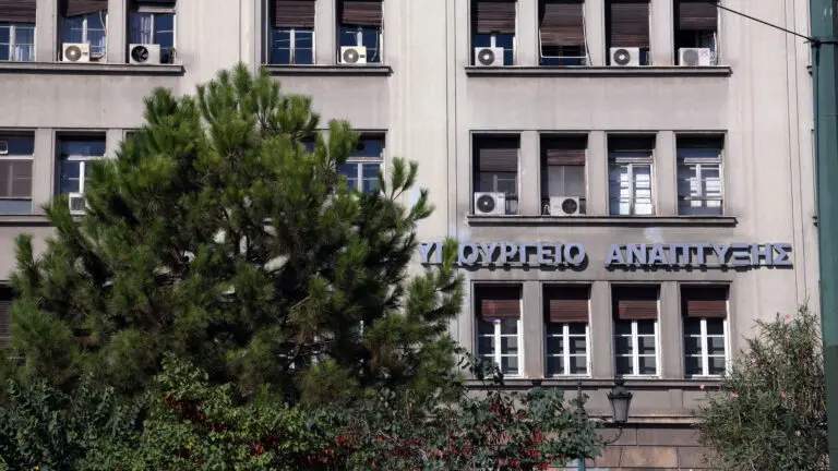 Ελλάδα: Στο μικροσκόπιο του υπουργείου Ανάπτυξης οι influencers