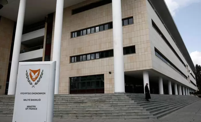 Μειώθηκαν εκ νέου τα επιτόκια των ομολόγων