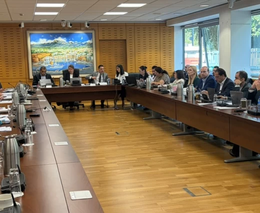 Ανάπτυξη 3% το 2027 προβλέπει ο Υπ. Οικονομικών - Τι είπε για ακρίβεια και δημοσιονομικούς κινδύνους