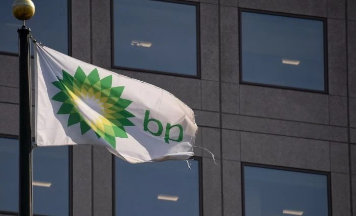 BP: Ο πόλεμος στο Ιράν εκτόξευσε τα κέρδη και επιτάχυνε τη μείωση του χρέους – Έπιασε από φέτος τον στόχο του 2027