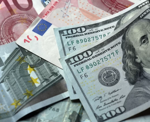 Ευρώ: Μια ανάσα για να ανατρέψει το σερί των πέντε εβδομάδων με απώλειες