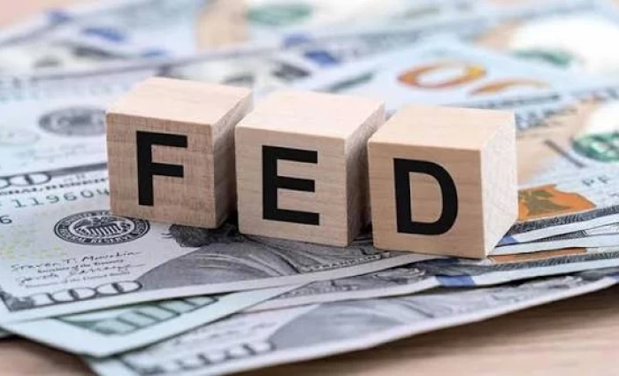 Αύξηση επιτοκίων από την Fed Δεκέμβριο και Ιανουάριο αναμένει η Barclays