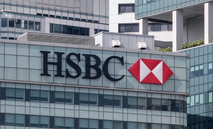 Η HSBC υποβαθμίζει τις παγκόσμιες μετοχές σε «ουδέτερες» – «Βλέπει» κινδύνους από Μέση Ανατολή και Τεχνητή Νοημοσύνη