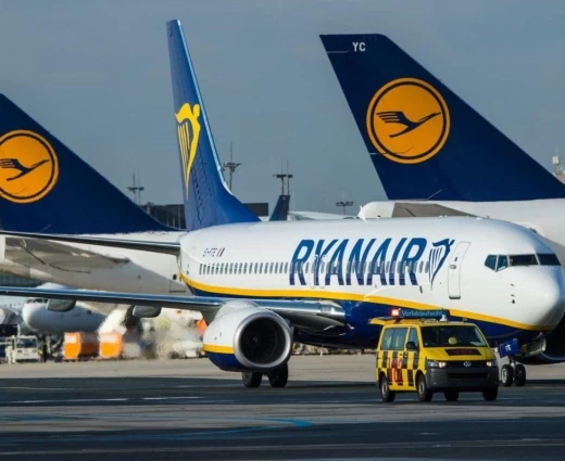 Ryanair: Νωρίτερα θα πρέπει να παραδίδουν αποσκευές οι επιβάτες της από τις 10 Nοεμβρίου