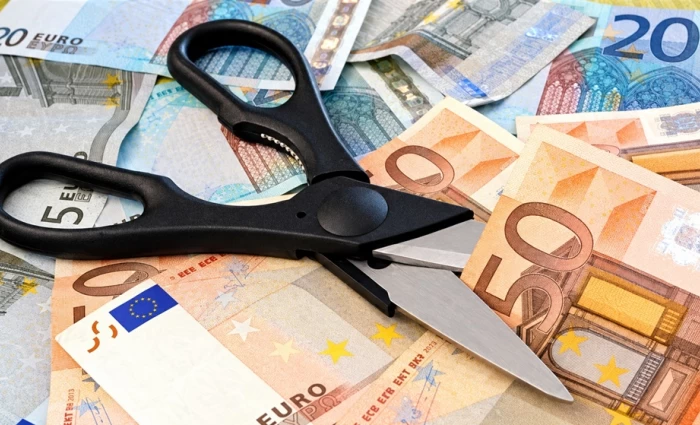 Ομόφωνο «ναι» της Βουλής για τα €28,7 εκατ. στους κουρεμένους