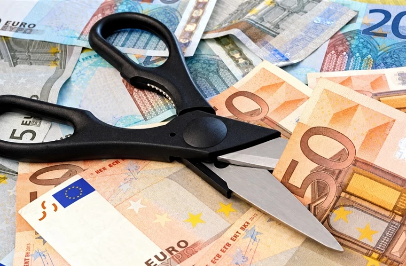 Ομόφωνο «ναι» της Βουλής για τα €28,7 εκατ. στους κουρεμένους