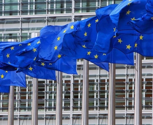 Big Tech: Η ΕΕ επιδιώκει να επιβάλει φόρο στις μεγάλες εταιρείες τεχνολογίας