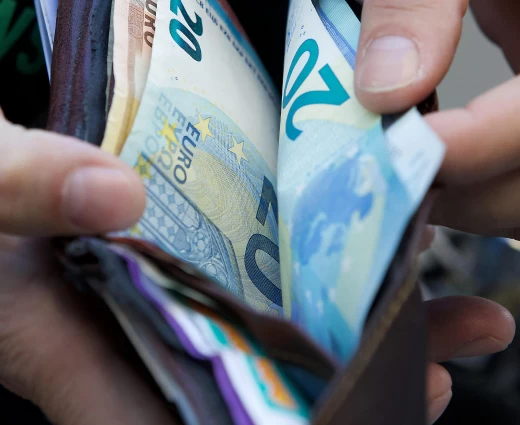 Σκαρφάλωσε κι άλλο ο πληθωρισμός – Στο 3,7% τον Σεπτέμβριο λόγω του ράλι καυσίμων