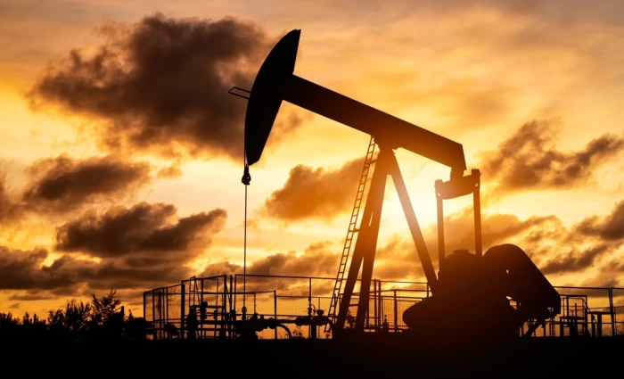 Πετρέλαιο και πληθωρισμός: Πώς μια άνοδος 10% στις τιμές μπορεί να επιβαρύνει τις τιμές καταναλωτή