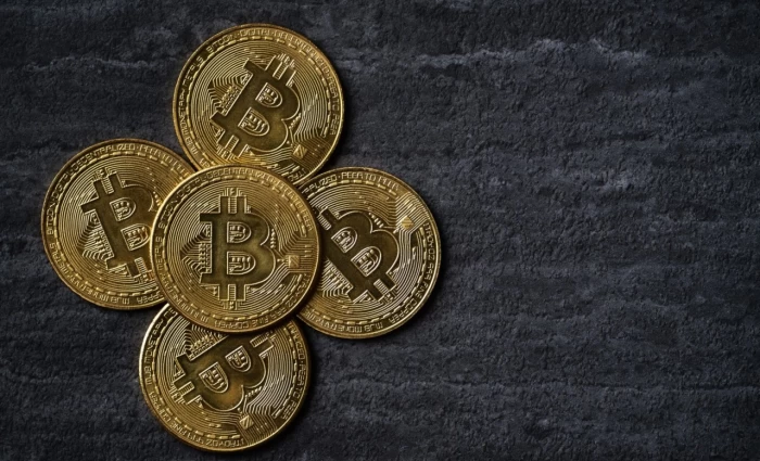 Bitcoin: Λήξη options $14 δισ. εν μέσω κλιμακούμενης έντασης στη Μέση Ανατολή