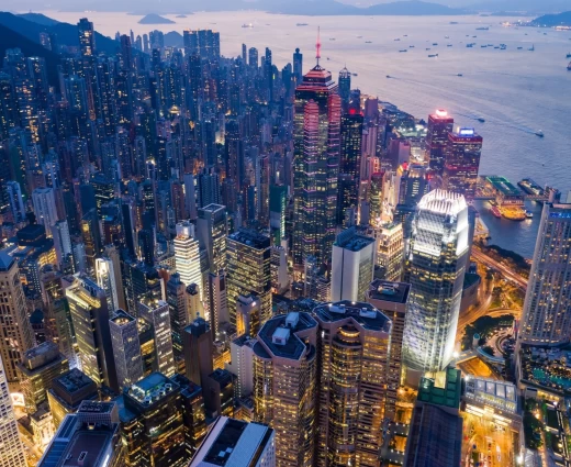 Οι Κροίσοι εγκαταλείπουν το Ντουμπάι για το Χονγκ Κονγκ – Ο ρόλος του πολέμου στη Μέση Ανατολή